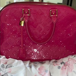 Super cute bag lv 😍